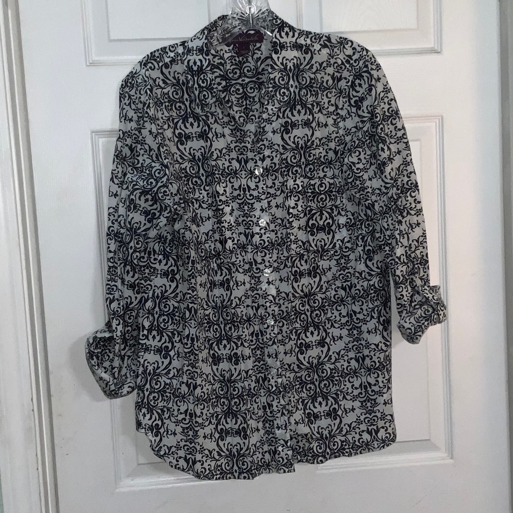 Gloria Vanderbilt Women's Blue and White Button Down Shirt